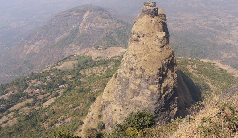 Kalavantin Durg Trek, India